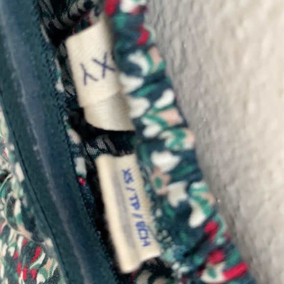 Top - Picture 2 of 2